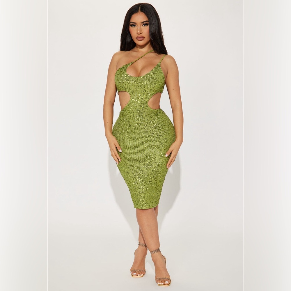 Fashionnova Green Sequin MIDI dress